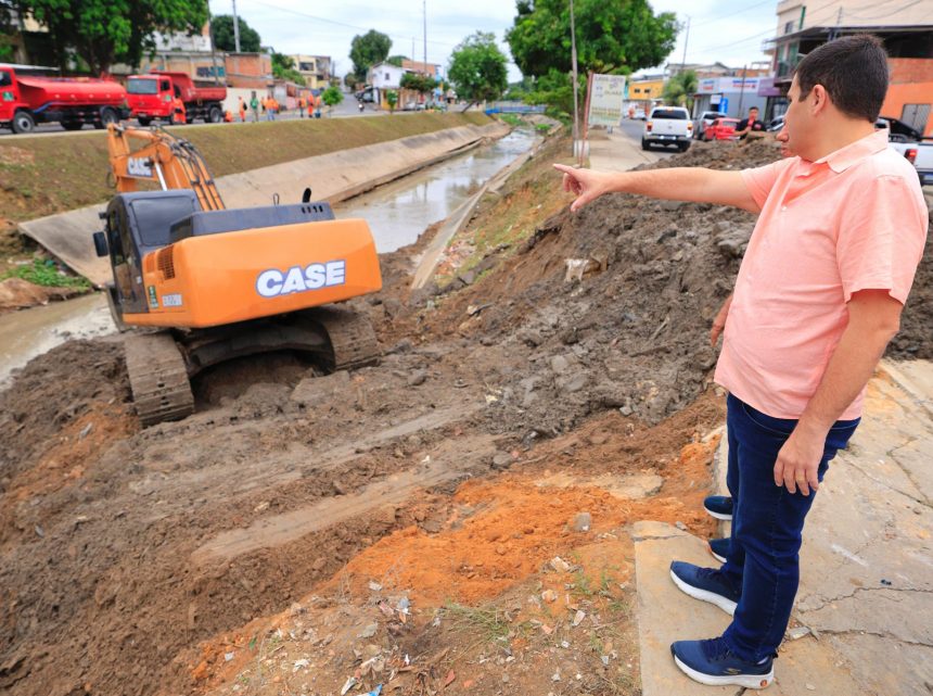 Limpeza em igarape Renato Junior 1