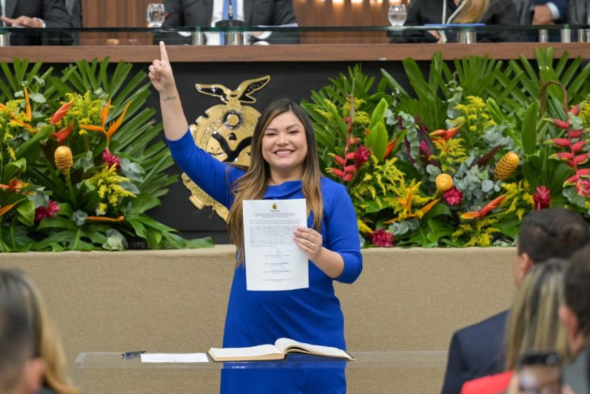 Deputada Joana Darc toma posse como 3a vice presidente da Aleam no bienio 2025.2026 1024x683 RKhNLY