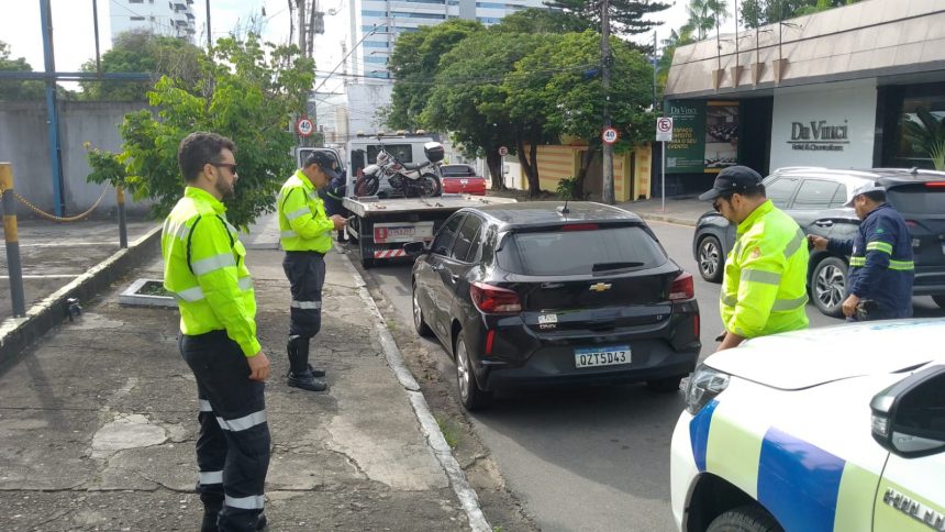 veiculos estacionados irregularmente 2