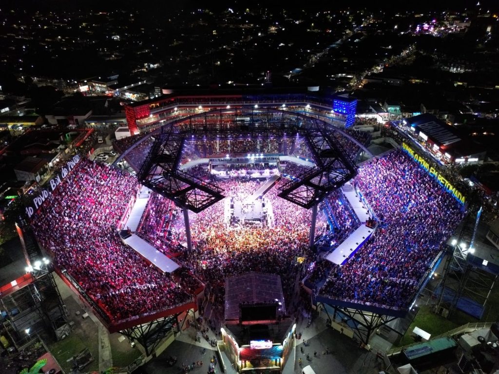 Festival de Parintins 2025: Com público recorde, Festa dos Visitantes reúne mais de 26 mil pessoas no Bumbódromo Portal o Judiciário Festival de Parintins 2025 Com publico recorde Festa dos Visitantes reune mais de 35 mil pessoas no Bumbodromo 1 Foto Aguilar Abecassis Secretaria de Cultura e Economia Criativa 1024x768 1