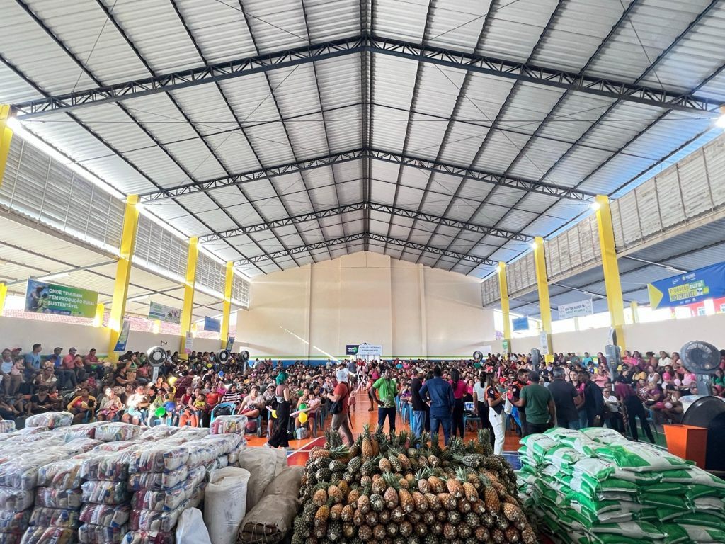 ADS formaliza contrato do Preme e realiza entregas para impulsionar a produção rural em Careiro da Várzea Portal o Judiciário ADS entregas para impulsionar a producao rural de Careiro da Varzea Foto Divulgacao ADS 3 1024x768 1