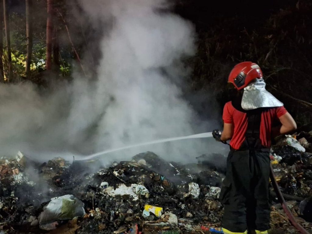 Em 10 dias, Corpo de Bombeiros atendeu 53 ocorrências de incêndio em vegetação urbana e lixeiras clandestinas em Manaus Portal o Judiciário CBMAM INCENDIO FOTOS ARQUIVO 3 1024x766 1