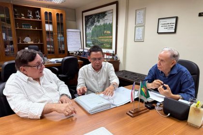 Ciama entrega projeto a prefeitura de Silves 1 1024x768 1