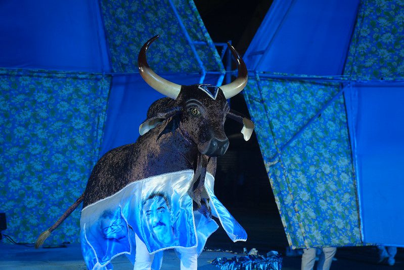 Batalha dos bois-bumbás marca a última noite do 67º Festival Folclórico do Amazonas Portal o Judiciário Cultura FFAM boi bumba Brilhante foto Aguilar Abecassis Secretaria de Estado de Cultura e Economia Criativa 3
