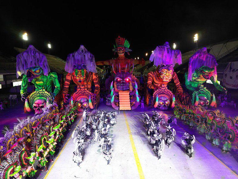 Batalha dos bois-bumbás marca a última noite do 67º Festival Folclórico do Amazonas Portal o Judiciário Cultura FFAM boi bumba foto Aguilar Abecassis Secretaria de Estado de Cultura e Economia Criativa 14