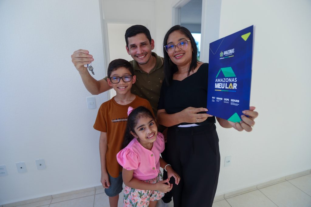 Subsídio Entrada do Meu Lar já beneficiou mais de 1,4 mil famílias para compra de imóvel, no Amazonas Portal o Judiciário DAIANA FEITOSA BENEFICIARIA SUBSIDIO FOTO PAULA PESSOA UGPE 1024x682 1