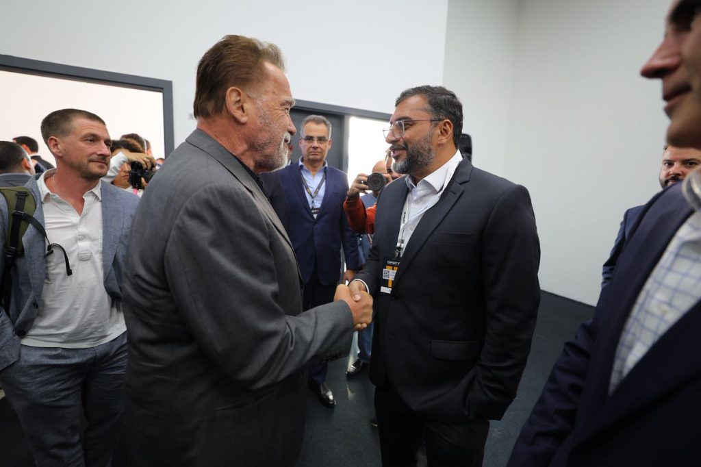 Governador Wilson Lima apresenta a Arnold Schwarzenegger papel estratégico do Amazonas na agenda climática global e na defesa dos povos da floresta Portal o Judiciário Governador Wilson Lima apresenta a Arnold Schwarzenegger papel estrategico do Amazonas na agenda climatica global e na defesa dos povos da floresta 7 foto Diego Peres Secom 1024x682 1