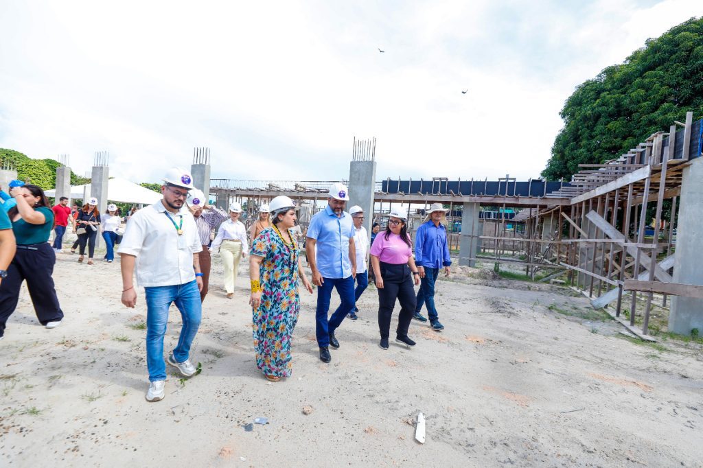 Governador Wilson Lima e ministra Marcia Lopes vistoriam obras da Casa da Mulher Brasileira 2 Foto Arthur Castro Secom 1024x682 1