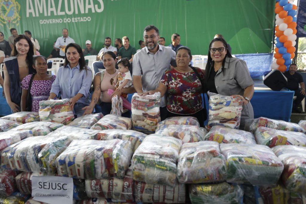 Operação Cheia 2025: Governador Wilson Lima entrega 60 toneladas de alimentos para famílias afetadas em Jutaí e Fonte Boa Portal o Judiciário Operacao Cheia 2025 Governador Wilson Lima entrega 60 toneladas de alimentos para familias afetadas em Jutai e Fonte Boa 1 Foto Alex Pazuello e Mauro Neto Secom 1024x682 1