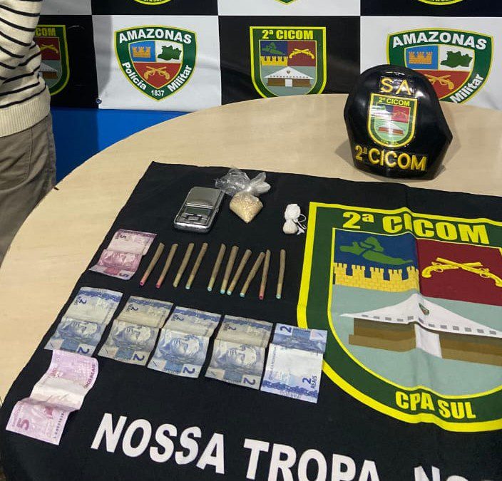 PMAM prende três homens e apreende adolescente suspeitos de envolvimento com tráfico de drogas Portal o Judiciário PMAM TRAFICO DE DROGAS DIVULGACAO 2aCICOM