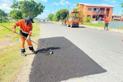 Prefeitura de Manaus realiza servico de recuperacao asfaltica e garante mais mobilidade no bairro Morro da Liberdade 2