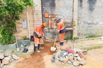 Prefeitura de Manaus recupera rede de drenagem e garante seguranca viaria no bairro Sao Jorge 2
