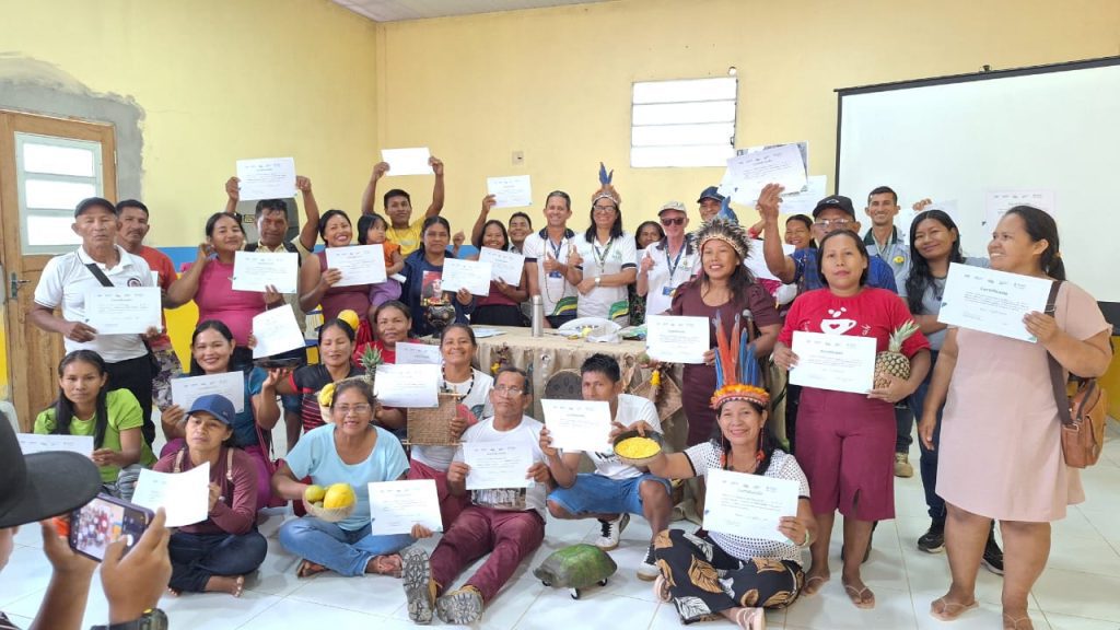 Horta caseira e cultura da melancia: Sepror qualifica 53 produtores Tikuna em Amaturá Portal o Judiciário Sepror Amatura Cursos foto Divulgacao 1 1024x576 1