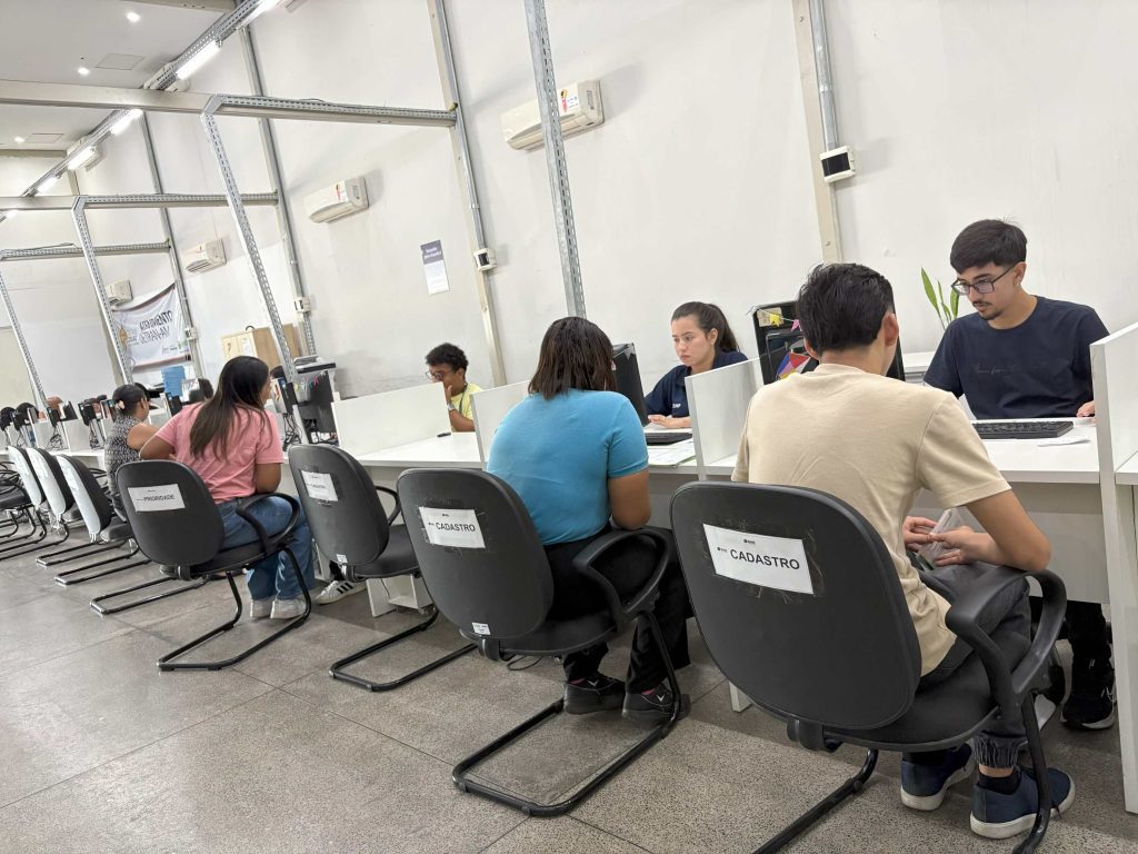 Sine Amazonas divulga 225 vagas de emprego para esta quarta-feira Portal o Judiciário SineAM1807 FotoIsadoraCastelo 1 1024x768 1