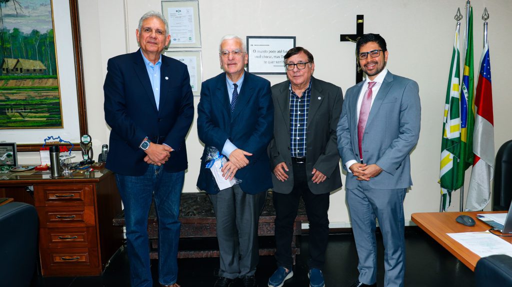 Ciama recebe embaixador do Chipre e trata de investimento e cooperação técnica bilateral Portal o Judiciário Visita Embaixador Chipre na CIAMA 1 1024x575 1