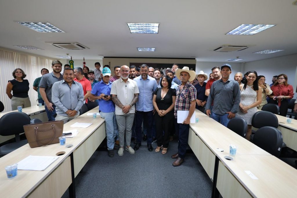 Governador Wilson Lima reúne com produtores do sul do Amazonas e reforça apoio à regularização fundiária Portal o Judiciário WhatsApp Image 2025 07 23 at 151902 1024x683 1