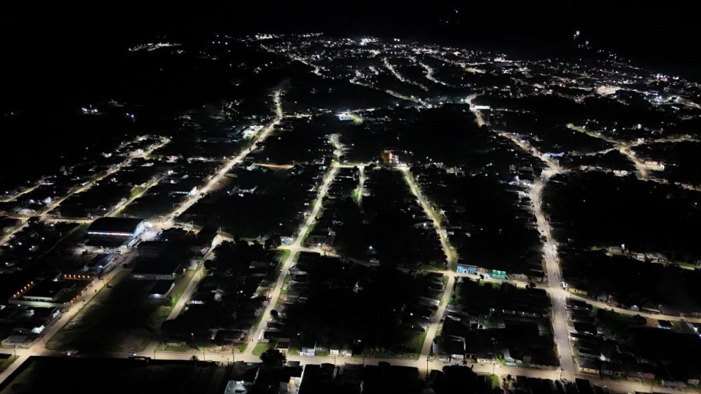Governo do Estado implanta mais de 1,1 mil pontos de iluminação de LED em Jutaí Portal o Judiciário WhatsApp Image 2025 07 23 at 153659 1024x576 1
