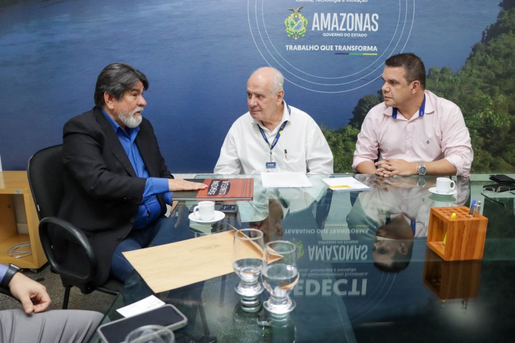 Sedecti e Correios firmam protocolo para fortalecer logística e ampliar mercado de empreendedores amazonenses Portal o Judiciário WhatsApp Image 2025 07 24 at 133500 1 1024x682 1