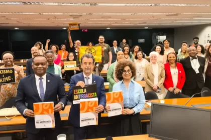 caderno antirracista