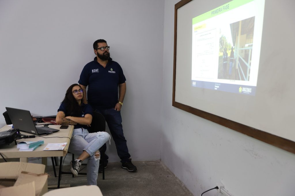 ADAF 2 PALESTRAS FEIRA NILTON LINS DIVULGACAO ADAF 1024x682 1