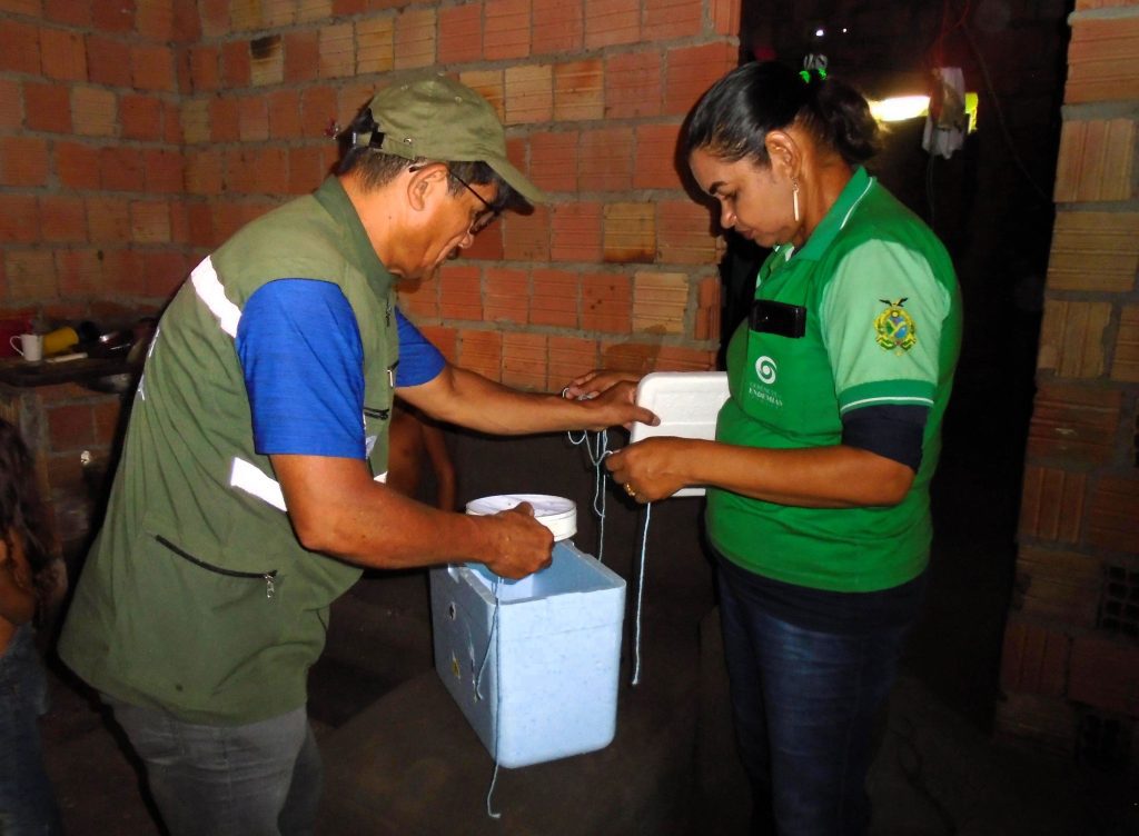 FVS-RCP participa de estudo sobre eficácia de inseticidas no controle da malária no Amazonas Portal o Judiciário FVS RCP Pesquisa inseticida malaria FOTO Aline Reis FVS RCP 2 1024x752 1
