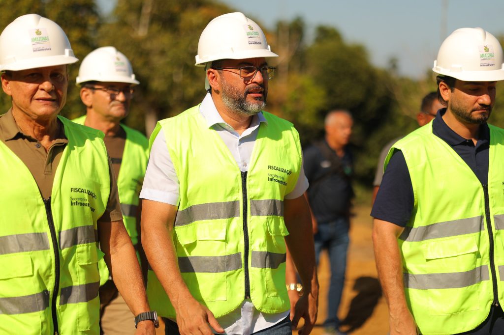 Governador Wilson Lima destina fomento para mais de mil famílias do setor primário nos ramais da Cooperativa e do Pau Rosa Portal o Judiciário Fomento Pau Rosa Foto Diego Peres Secom 1 1024x682 1