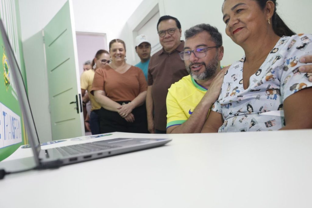 No aniversário de 93 anos de Coari, governador Wilson Lima leva Telessaúde ao município e reforça expansão do atendimento especializado no interior Portal o Judiciário No aniversario de 93 anos de Coari governador Wilson Lima leva Telessaude ao municipio e reforca expansao do atendimento especializado no interio 5 Foto Diego Peres e Mauro Neto Secom 1 1024x682 1