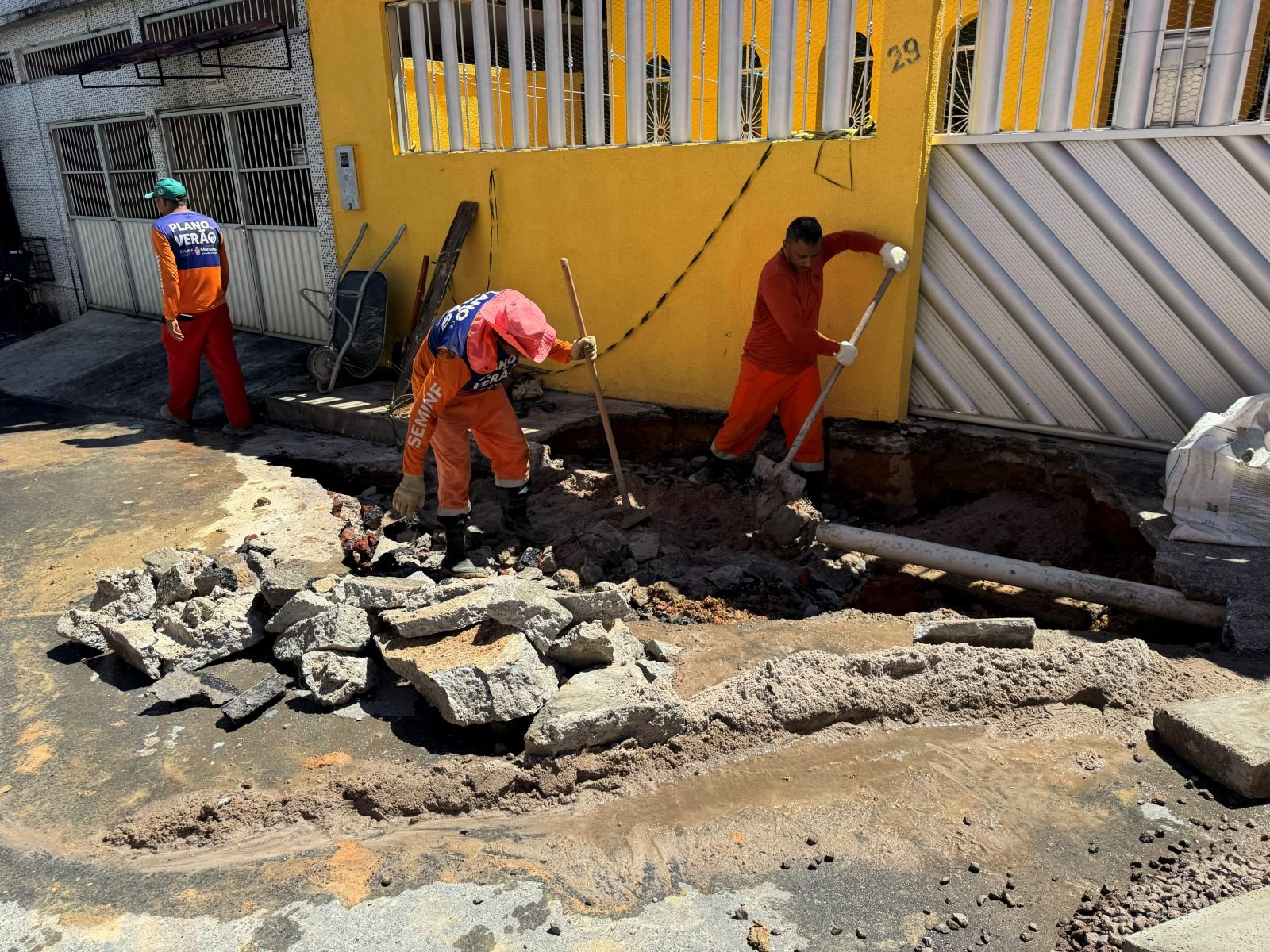 Prefeitura de Manaus conclui recuperação da drenagem profunda na rua Costa e Silva em Santo Antônio