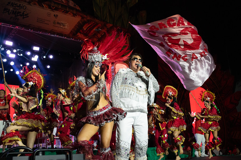 Curral do Garantido reúne artistas e itens oficiais na Noite da Celebração Folclórica no Sambódromo de Manaus