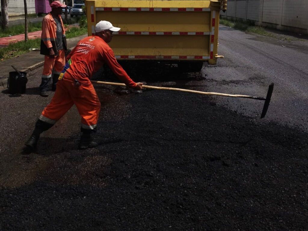 Prefeitura-de-Manaus-intensifica-recuperacao-asfaltica-na-avenida-Comendador-Jose-Cruz-e-transforma-mobilidade-no-Lago-Azul-3