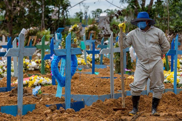 Lei cria o Dia Nacional em Memória das Vítimas de Covid-19