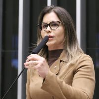 Comissão aprova política de apoio a idosos com transtorno do espectro autista