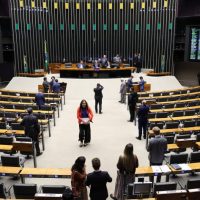 Câmara pode votar nesta terça projetos sobre crimes sexuais, fertilizantes e transporte público