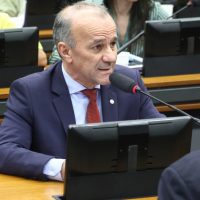 Comissão aprova projeto que prevê jornada de 30 horas para psicólogos sem redução salarial