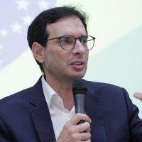 Centrais sindicais buscam mobilizar trabalhadores para votação do fim da escala 6×1