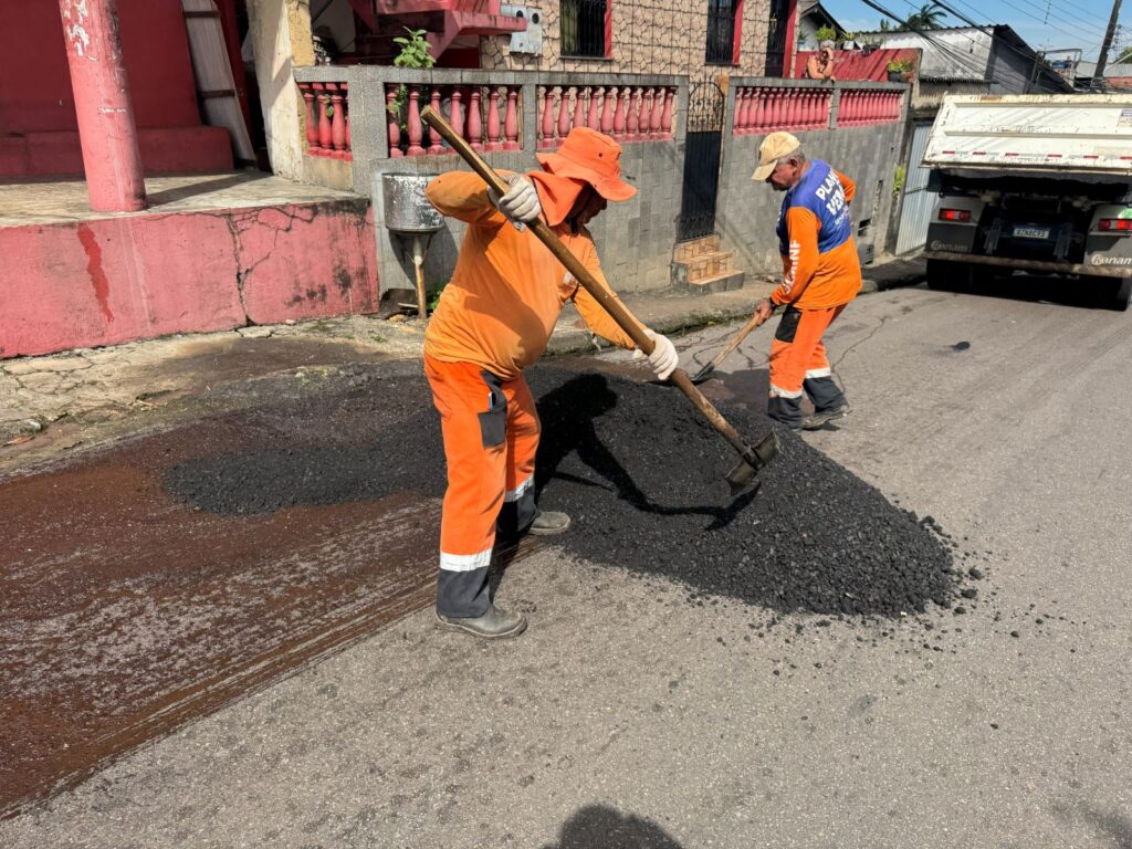 Prefeitura-de-Manaus-intensifica-operacao-Tapa-Buracos-no-bairro-Nova-Esperanca-e-fortalece-mobilidade-na-zona-Oeste-2