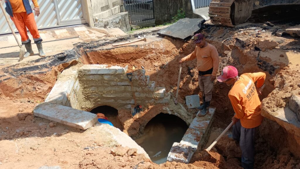 Prefeitura-de-Manaus-avanca-com-implantacao-de-nova-rede-de-drenagem-profunda-no-bairro-Alvorada-e-garante-mais-seguranca-na-regiao