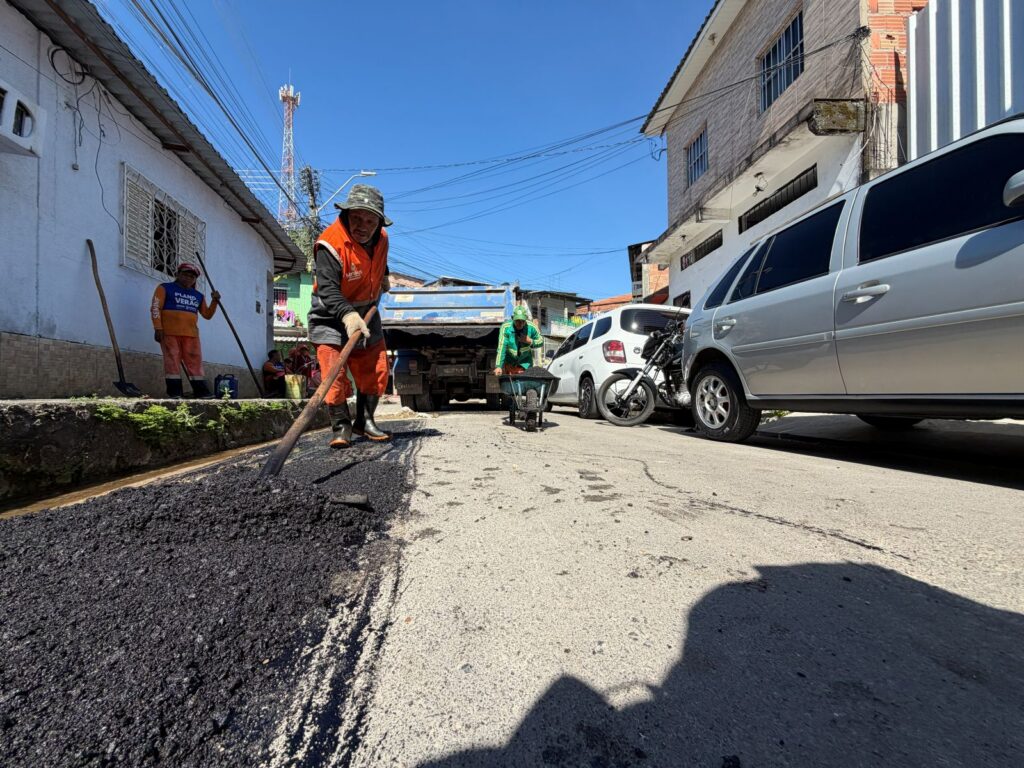 Prefeitura-de-Manaus-intensifica-manutencao-asfaltica-e-reforca-mobilidade-no-bairro-Sao-Francisco-2
