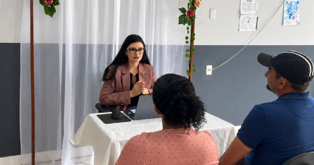 Em Envira, juíza conduz primeiro casamento civil desde o início da magistratura