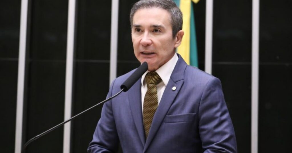 Projeto na Câmara propõe carta de direitos financeiros para pessoas idosas