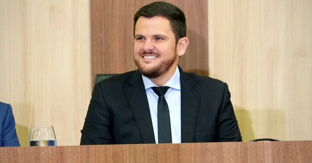 Posse no TJ-AM formaliza sucessão de Chalub e duas promoções na magistratura