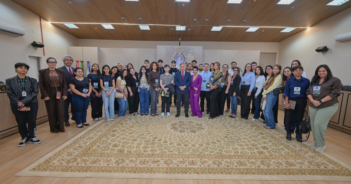 Estudantes de Direito acompanham sessões e conhecem estrutura do TJAM em visita da Esmam