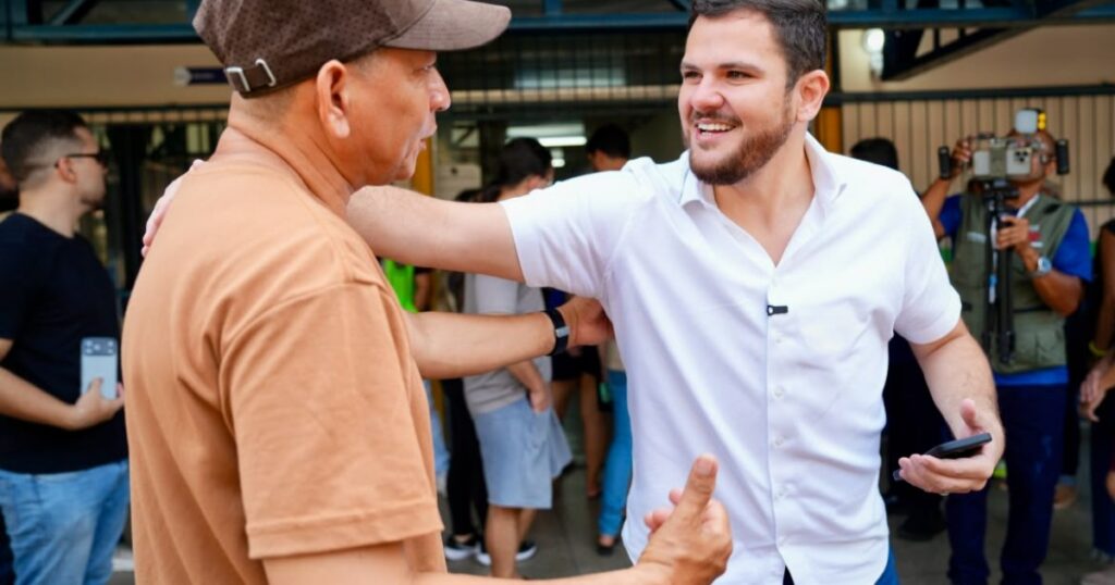 Ônibus de Manaus operam sem exigência de título ou comprovante no segundo turno
