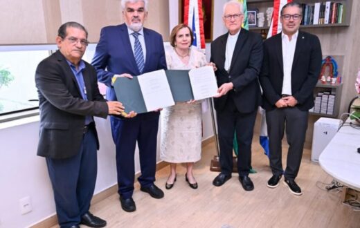 Parceria entre TCE-AM e Arquidiocese prevê mil cartilhas de educação ambiental
