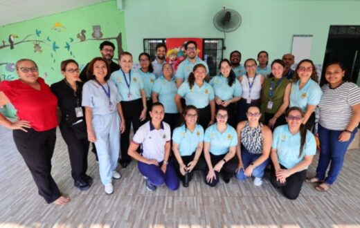 Doações incluem roupas, itens de higiene e presentes para crianças do Abrigo Monte Salém