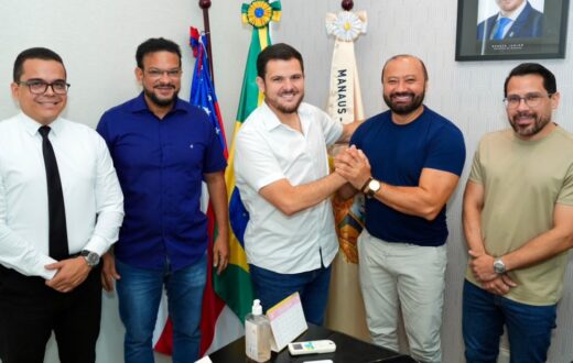Pedido feito nas redes sociais antecede anúncio de 1.500 chamadas na Semed de Manaus