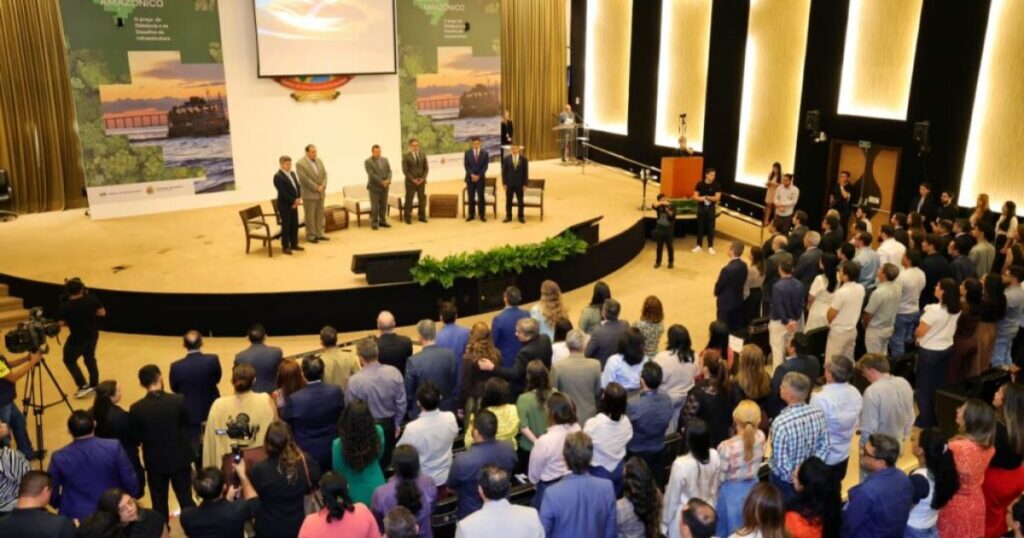 Seca e logística entram no debate sobre obras e serviços públicos na Amazônia