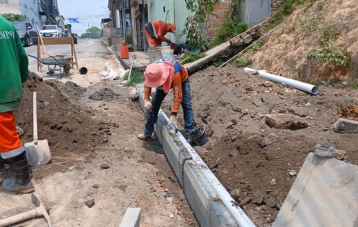 Rua Cuniau, no Armando Mendes, passa por recuperação da drenagem e da pista