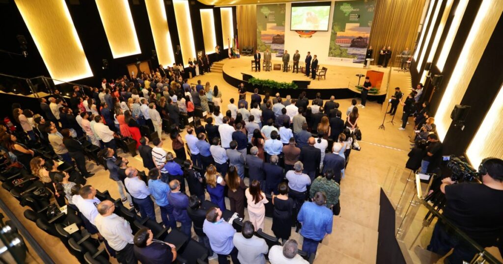 Seminário debate custos do transporte fluvial e adaptação de escolas na Amazônia