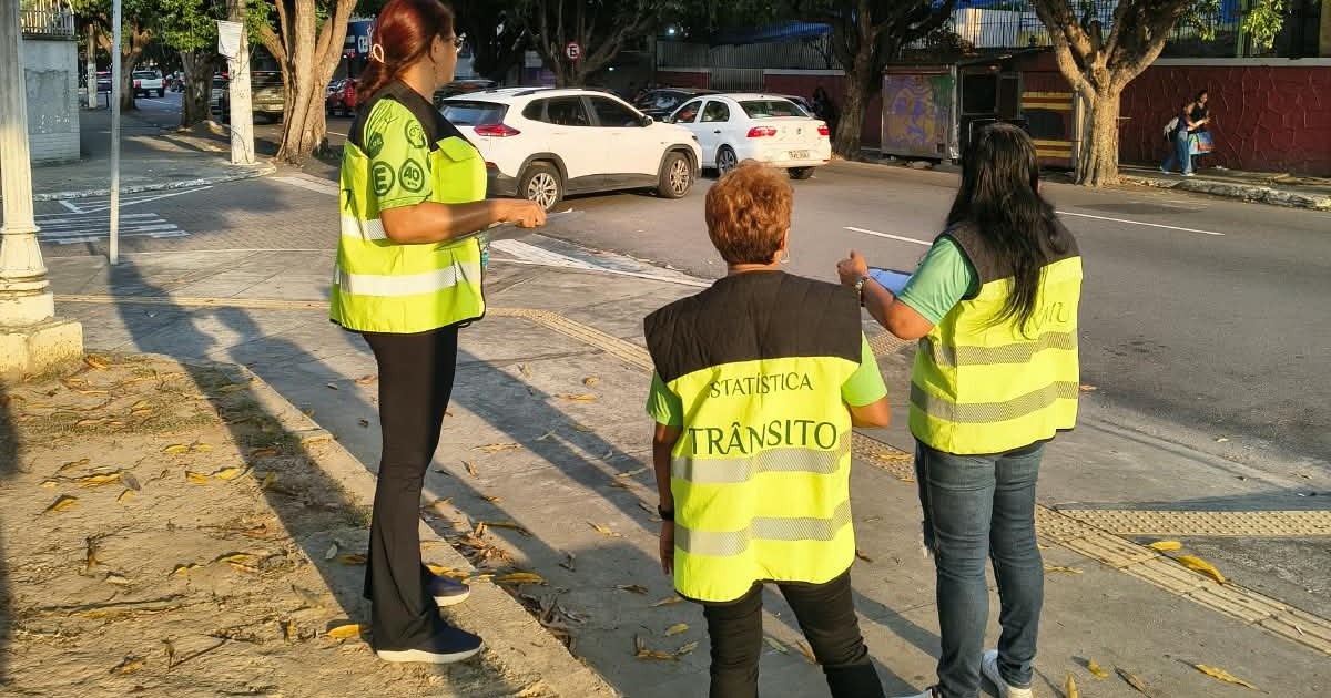 Manhã e fim da tarde concentram contagem de veículos no centro de Manaus